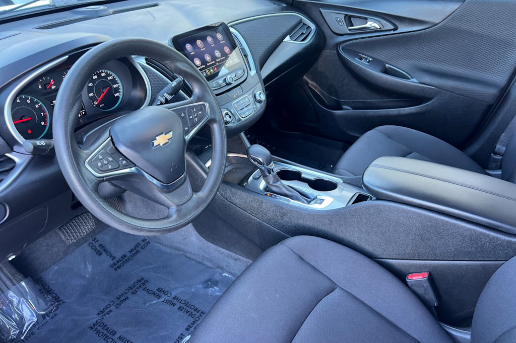 Thumbnail: 2024 Chevrolet Malibu - 8