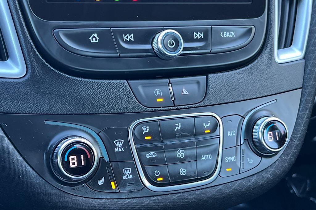 Thumbnail: 2024 Chevrolet Malibu - 24