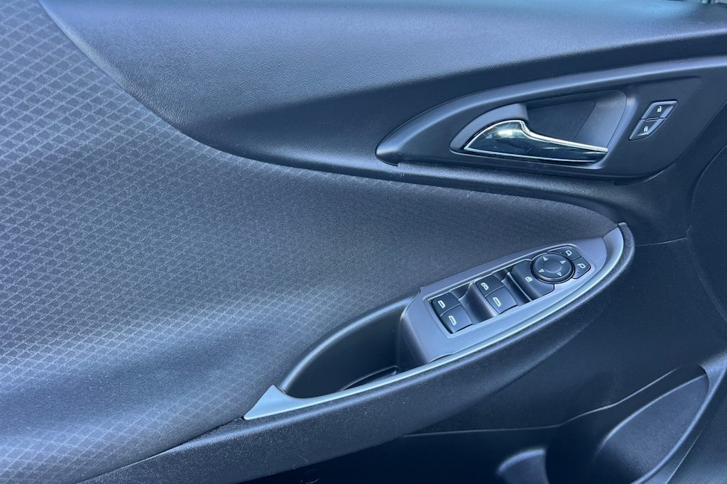 Thumbnail: 2024 Chevrolet Malibu - 19