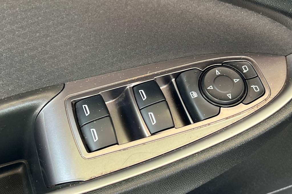 Thumbnail: 2020 Chevrolet Malibu - 21