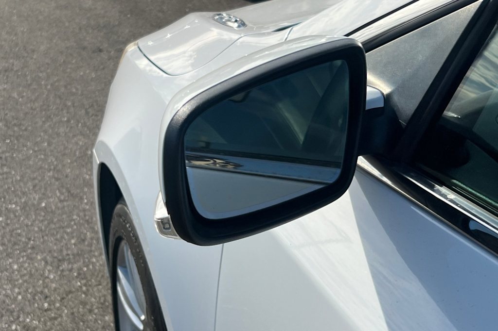 Thumbnail: 2013 Buick LaCrosse - 12