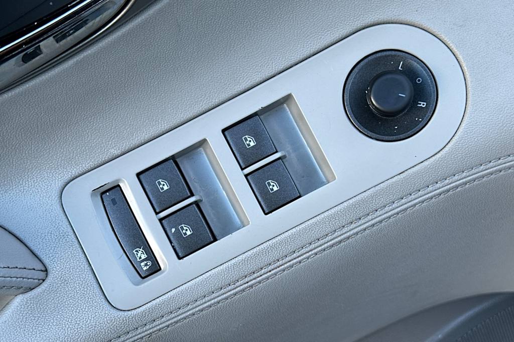 Thumbnail: 2011 Buick LaCrosse - 23