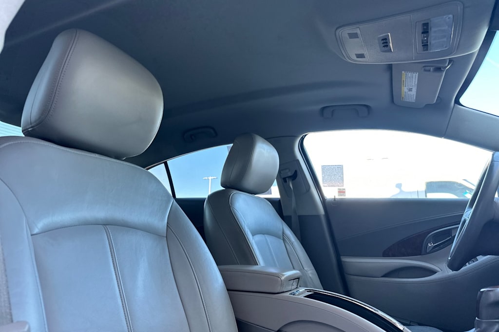 Thumbnail: 2011 Buick LaCrosse - 10