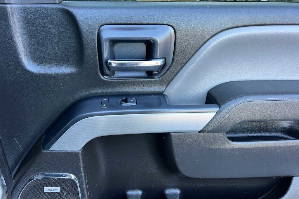 Thumbnail: 2015 Chevrolet Silverado 3500 - 21