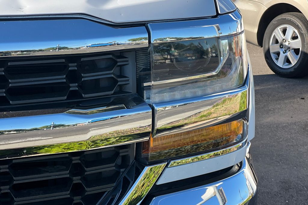 Thumbnail: 2018 Chevrolet Silverado 1500 - 14