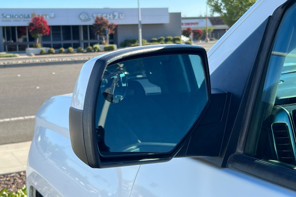 Thumbnail: 2018 Chevrolet Silverado 1500 - 11