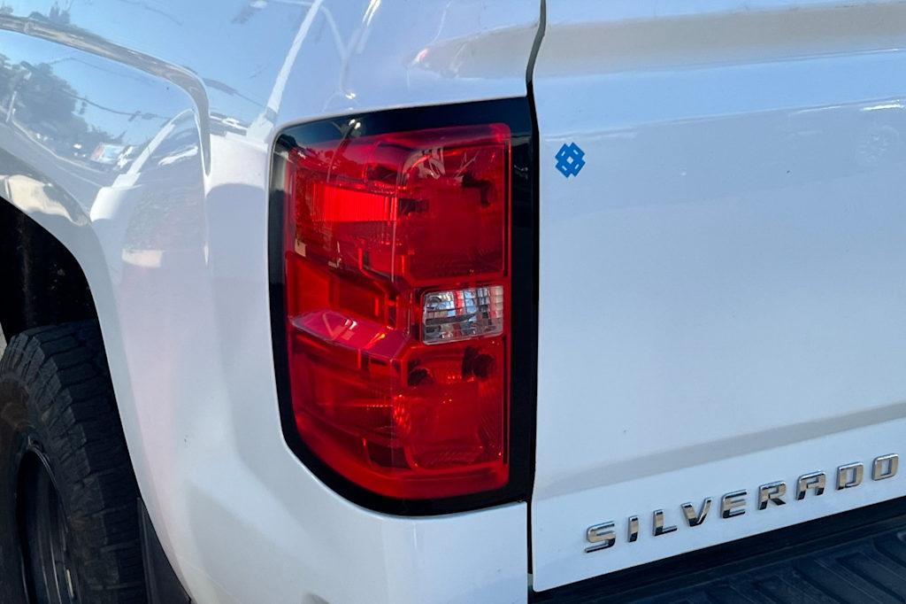 Thumbnail: 2018 Chevrolet Silverado 1500 - 21