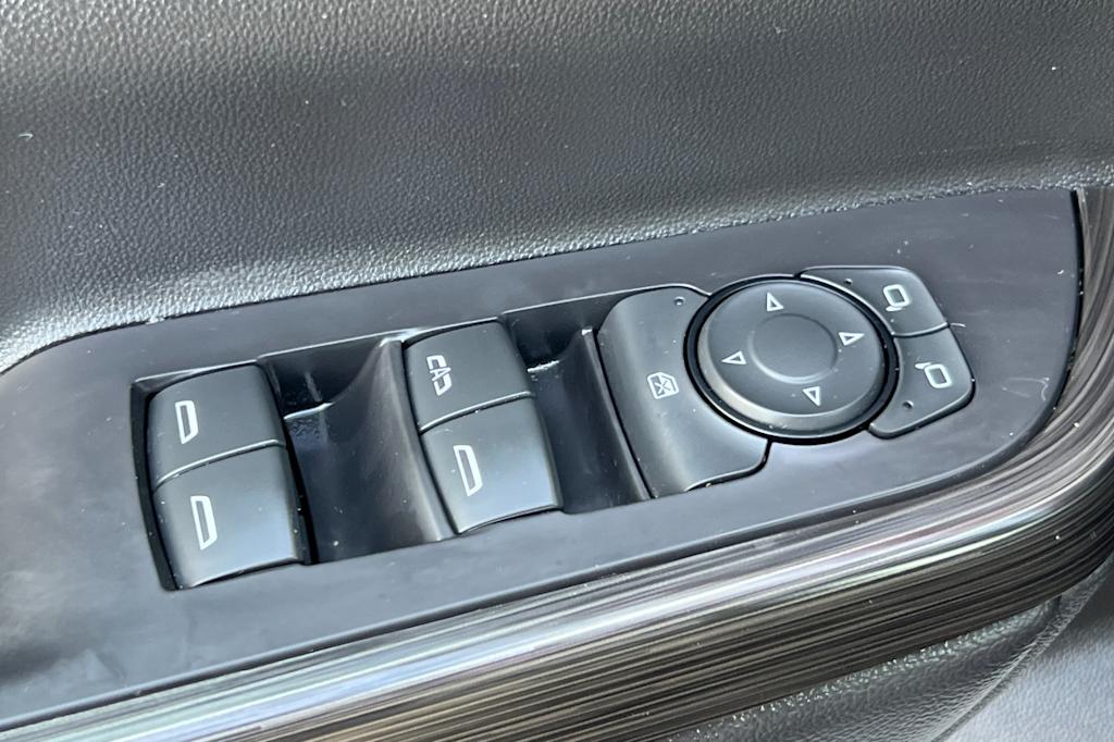 Thumbnail: 2019 GMC Acadia - 21