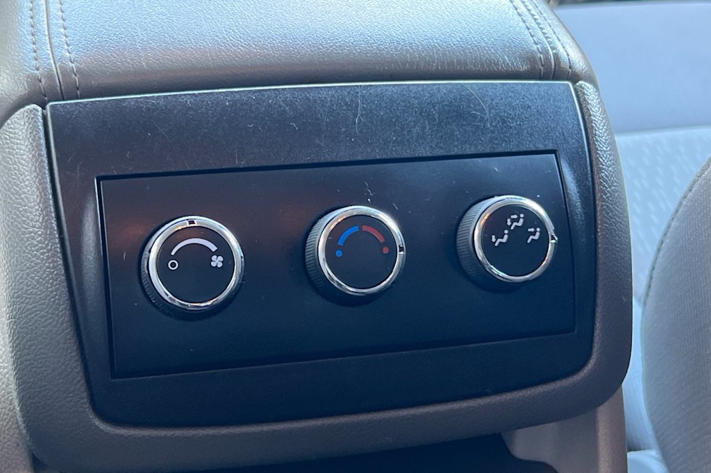 Thumbnail: 2016 GMC Acadia - 23