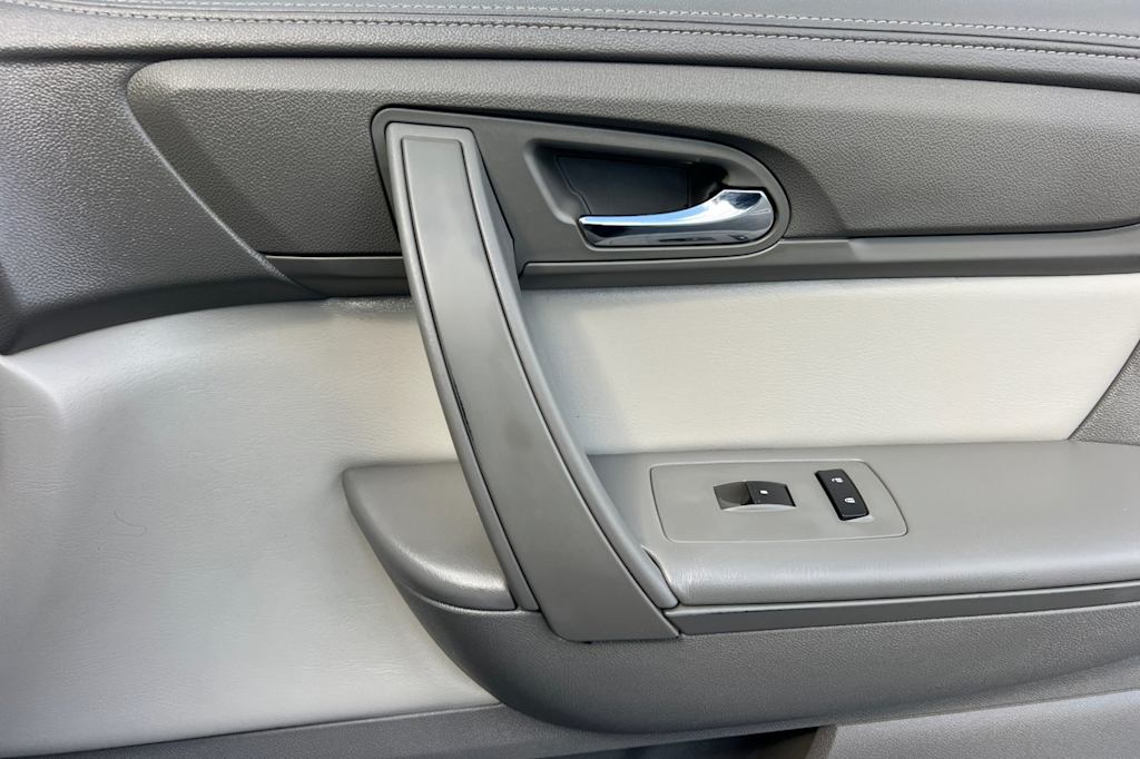 Thumbnail: 2016 GMC Acadia - 26