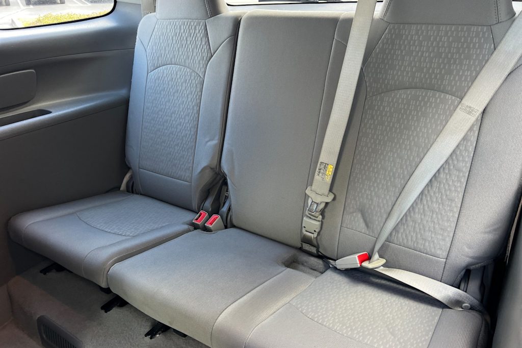 Thumbnail: 2016 GMC Acadia - 24