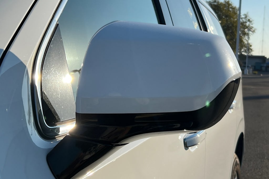 Thumbnail: 2021 GMC Yukon - 21