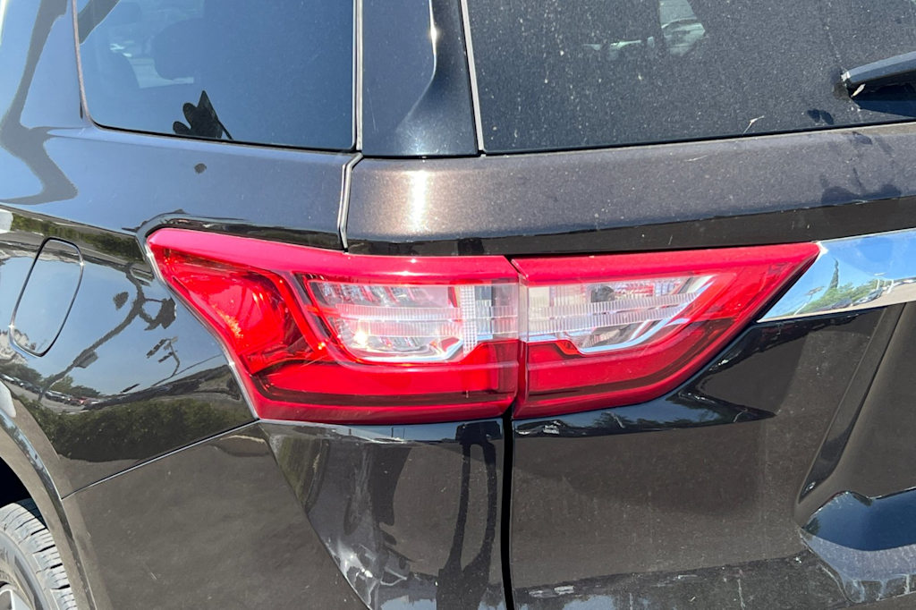 Thumbnail: 2018 Chevrolet Traverse - 21