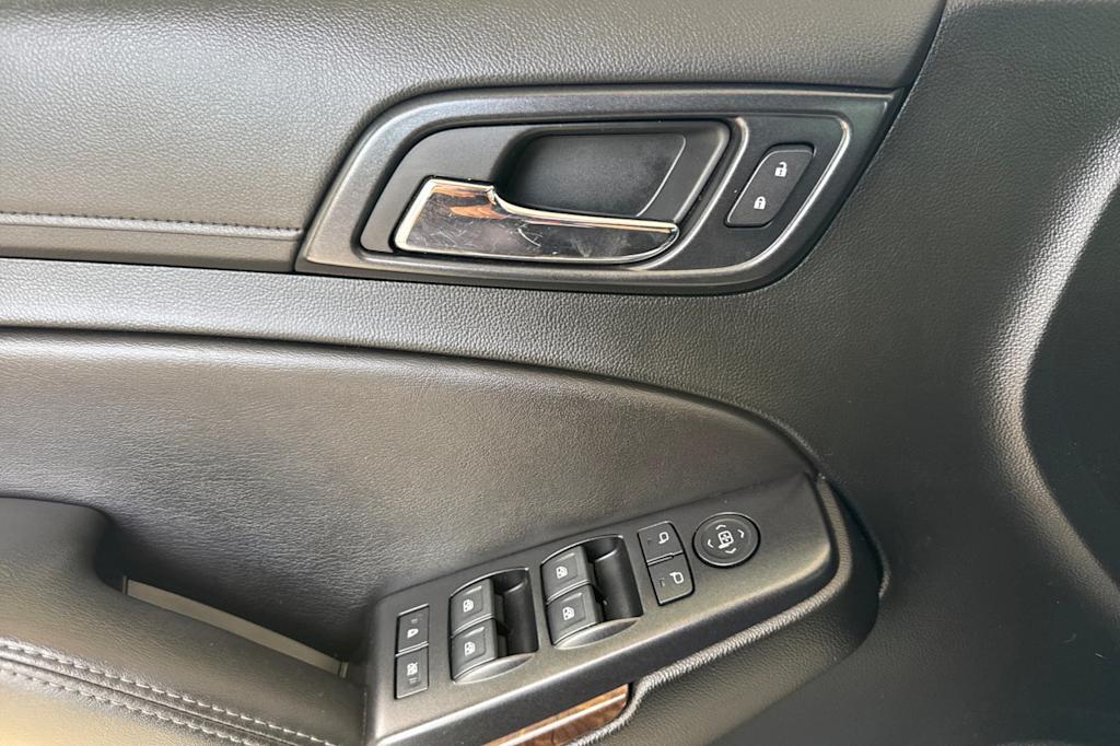 Thumbnail: 2019 Chevrolet Tahoe - 21