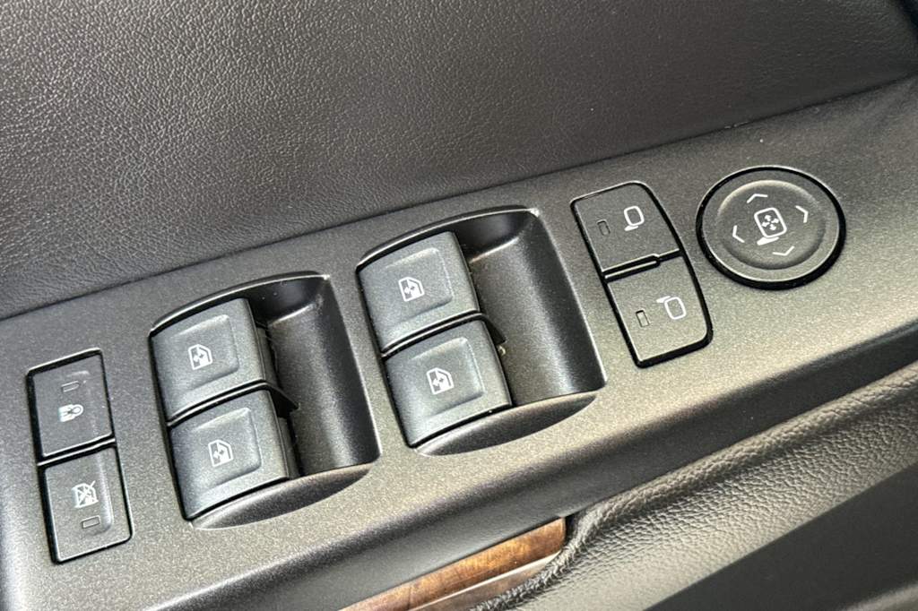 Thumbnail: 2019 Chevrolet Tahoe - 22