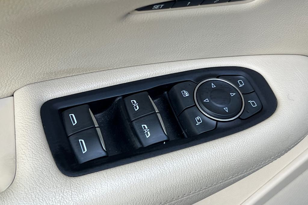 Thumbnail: 2017 Cadillac XT5 - 22