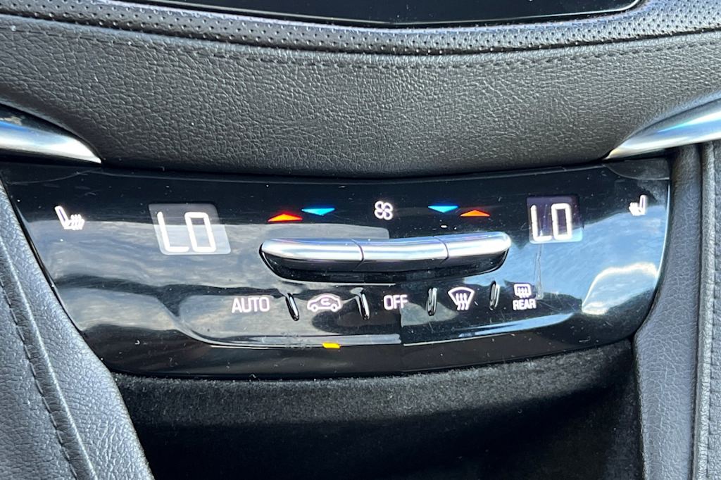 Thumbnail: 2017 Cadillac XT5 - 28
