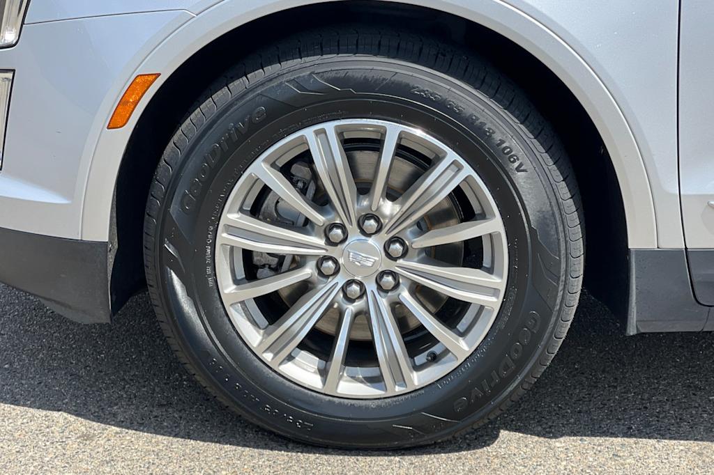 Thumbnail: 2017 Cadillac XT5 - 8
