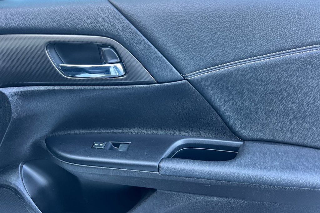 Thumbnail: 2017 Honda Accord - 22