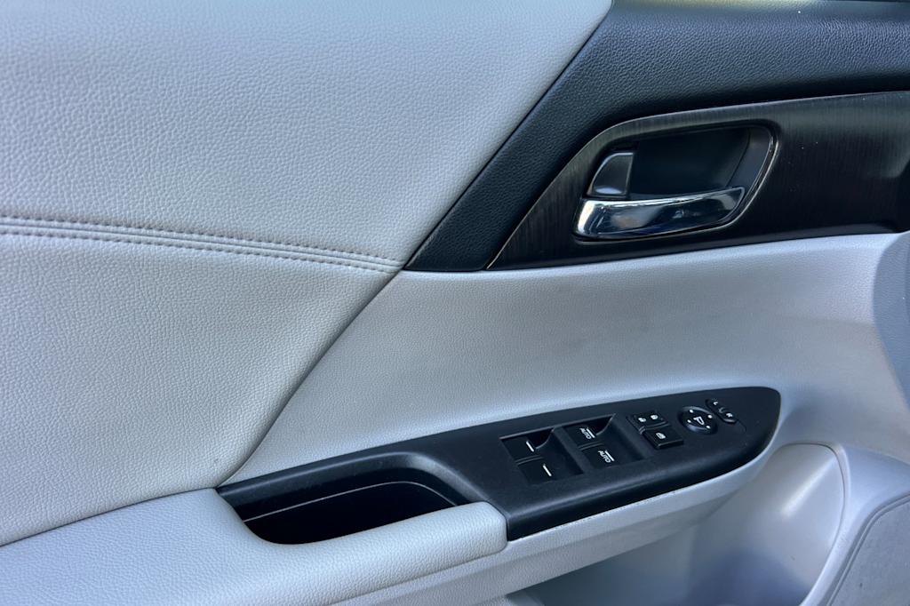 Thumbnail: 2014 Honda Accord - 21