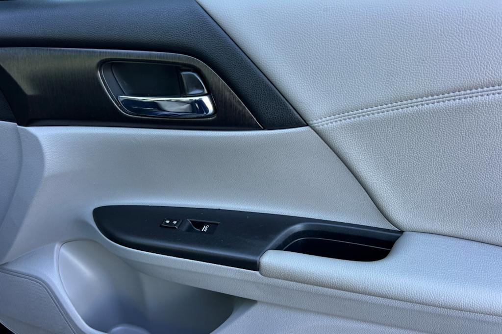 Thumbnail: 2014 Honda Accord - 25