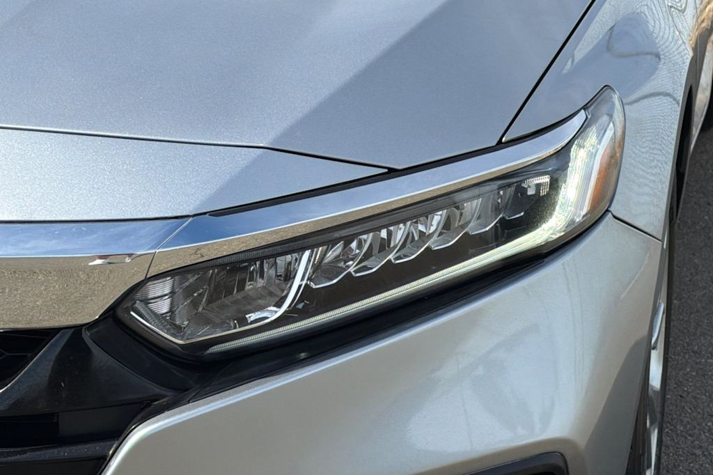Thumbnail: 2018 Honda Accord - 16