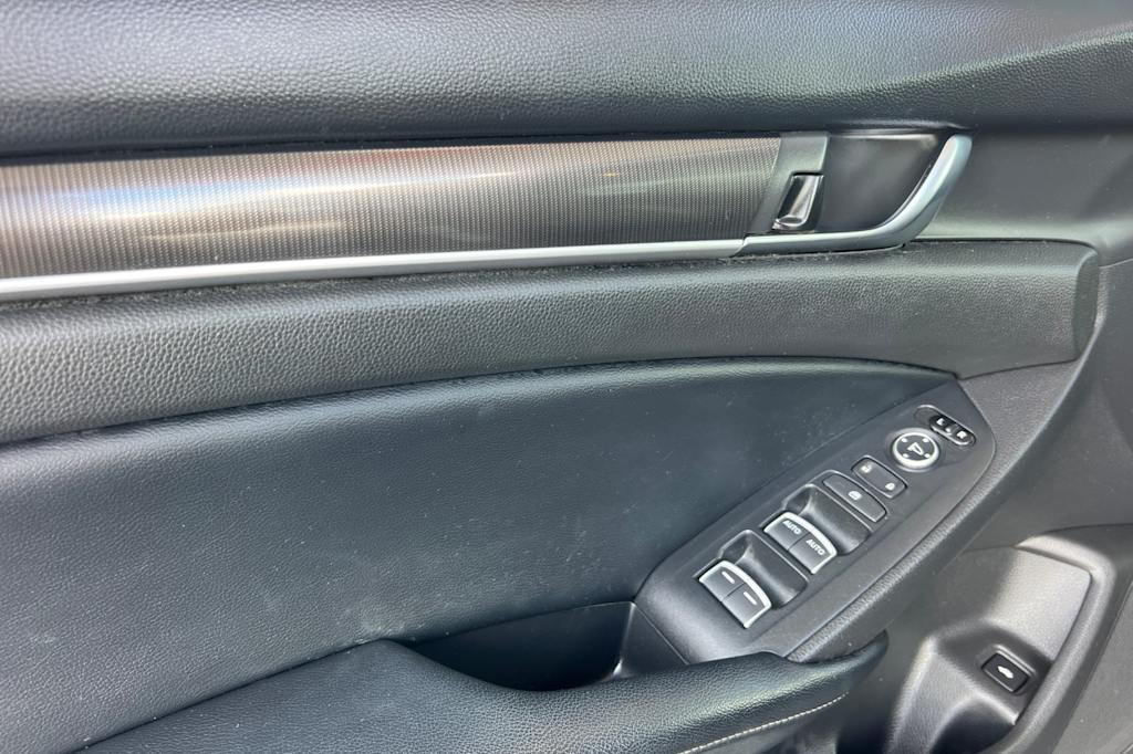 Thumbnail: 2018 Honda Accord - 20