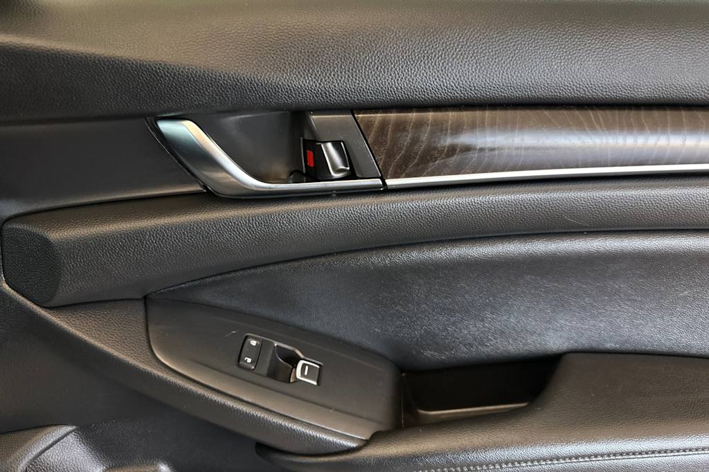 Thumbnail: 2020 Honda Accord - 24