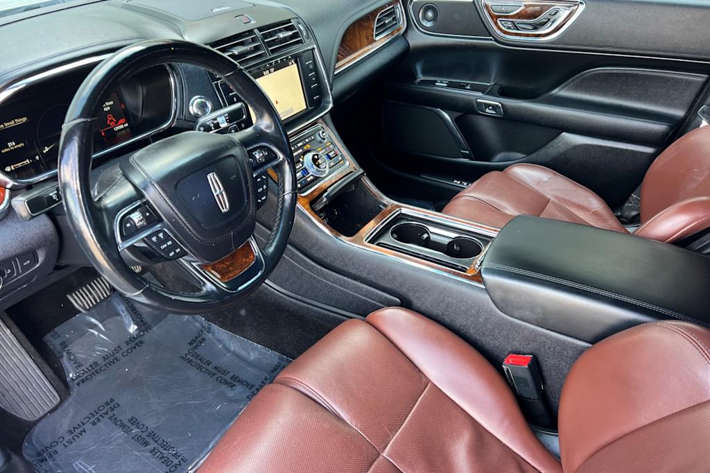 Thumbnail: 2018 Lincoln Continental - 9