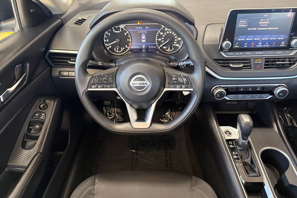 Thumbnail: 2022 Nissan Altima - 11