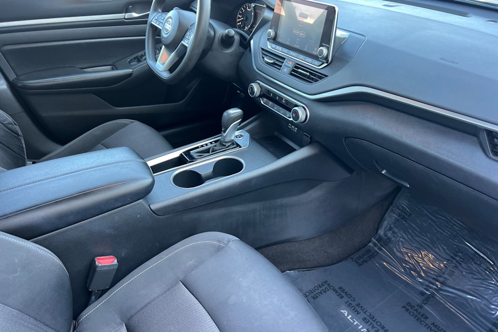 Thumbnail: 2022 Nissan Altima - 12