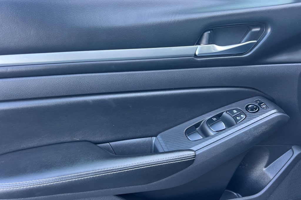 Thumbnail: 2022 Nissan Altima - 20