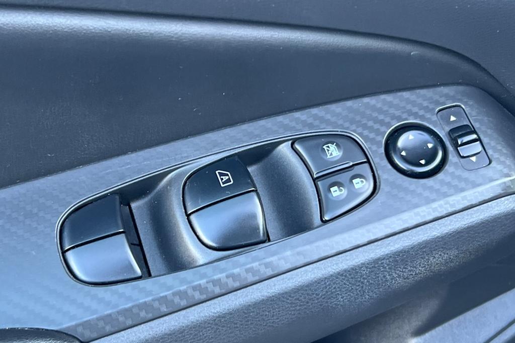 Thumbnail: 2022 Nissan Altima - 21