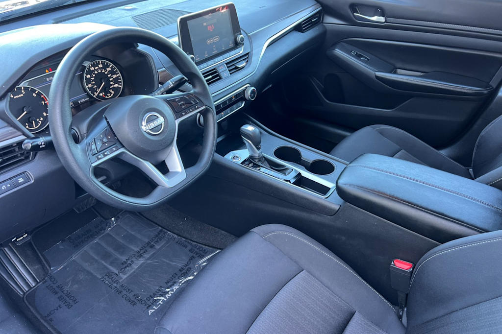 Thumbnail: 2025 Nissan Altima - 8
