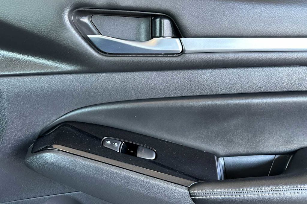 2023 Nissan Altima SV 23