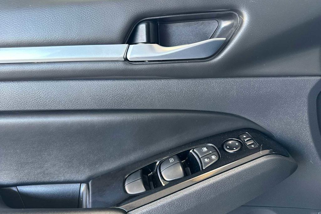 2023 Nissan Altima SV 20
