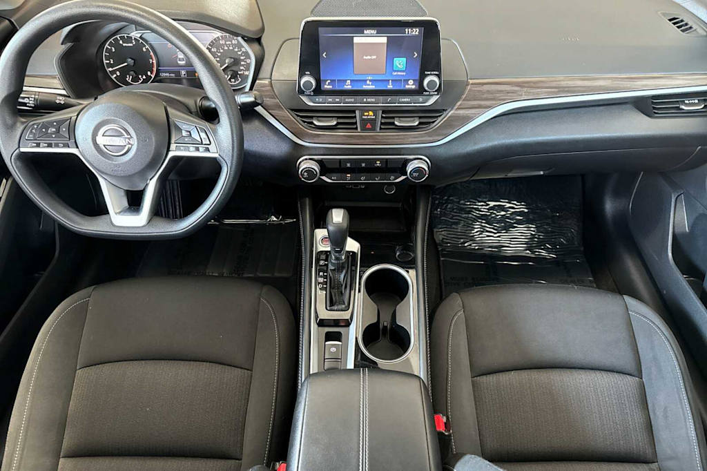 2023 Nissan Altima SV 2