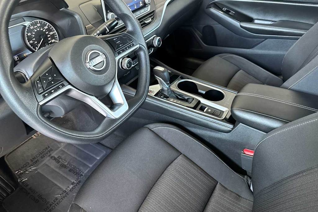 2023 Nissan Altima SV 9