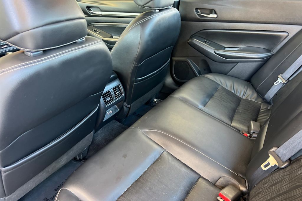 Thumbnail: 2019 Nissan Altima - 9