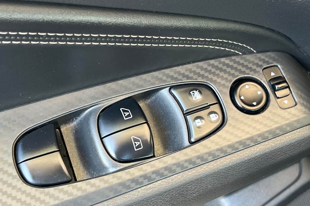 Thumbnail: 2019 Nissan Altima - 20