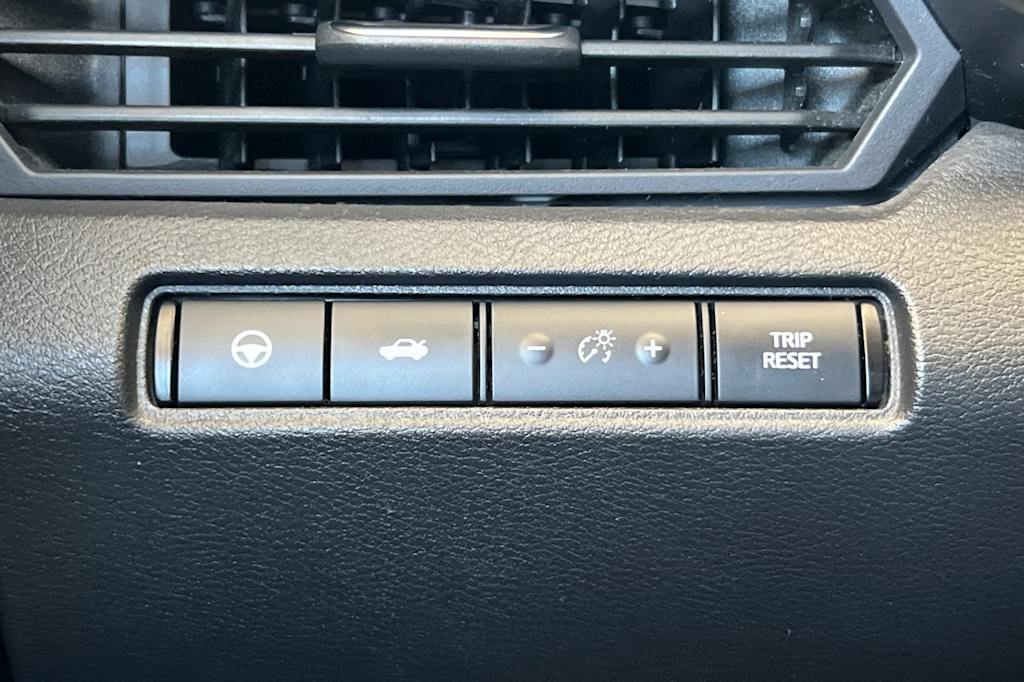 Thumbnail: 2019 Nissan Altima - 32