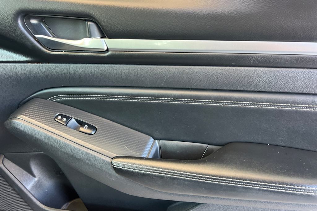 Thumbnail: 2019 Nissan Altima - 23