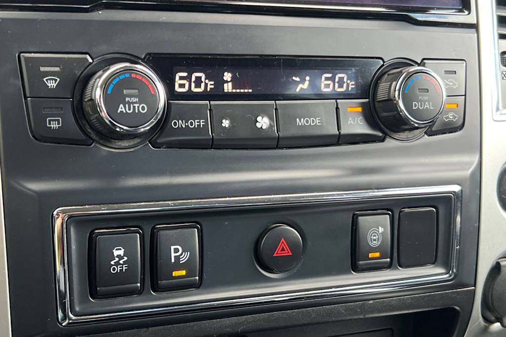 Thumbnail: 2020 Nissan Titan - 23