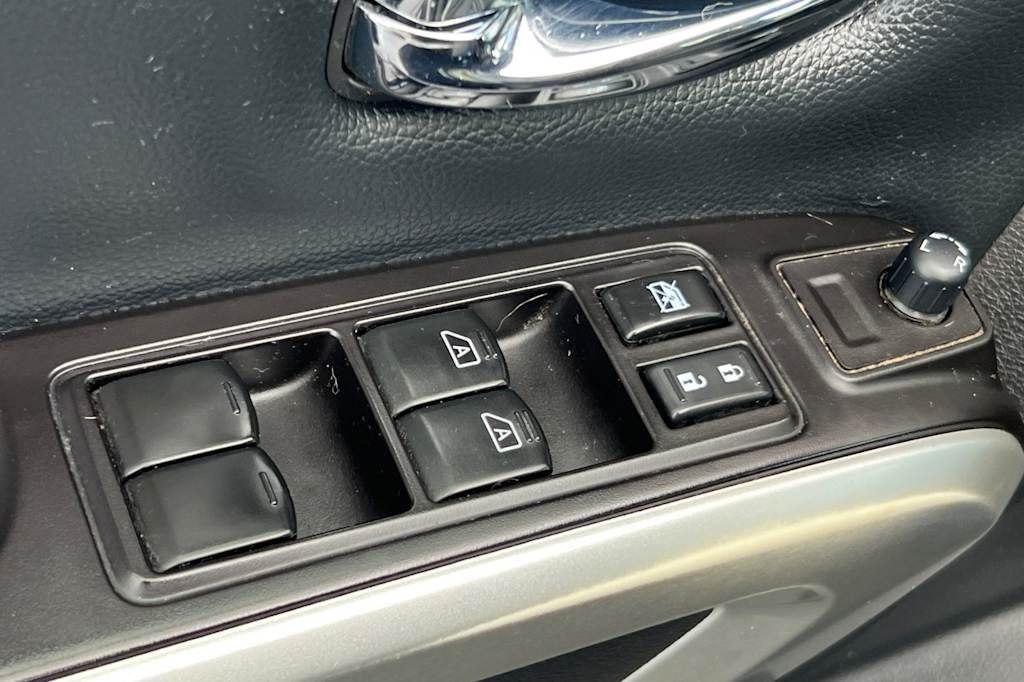 Thumbnail: 2020 Nissan Titan - 19