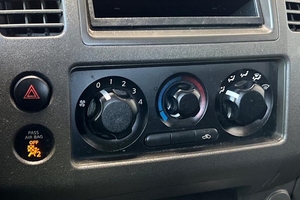 Thumbnail: 2012 Nissan Frontier - 24
