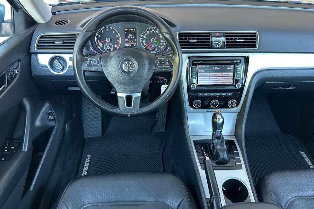 Thumbnail: 2013 Volkswagen Passat - 11