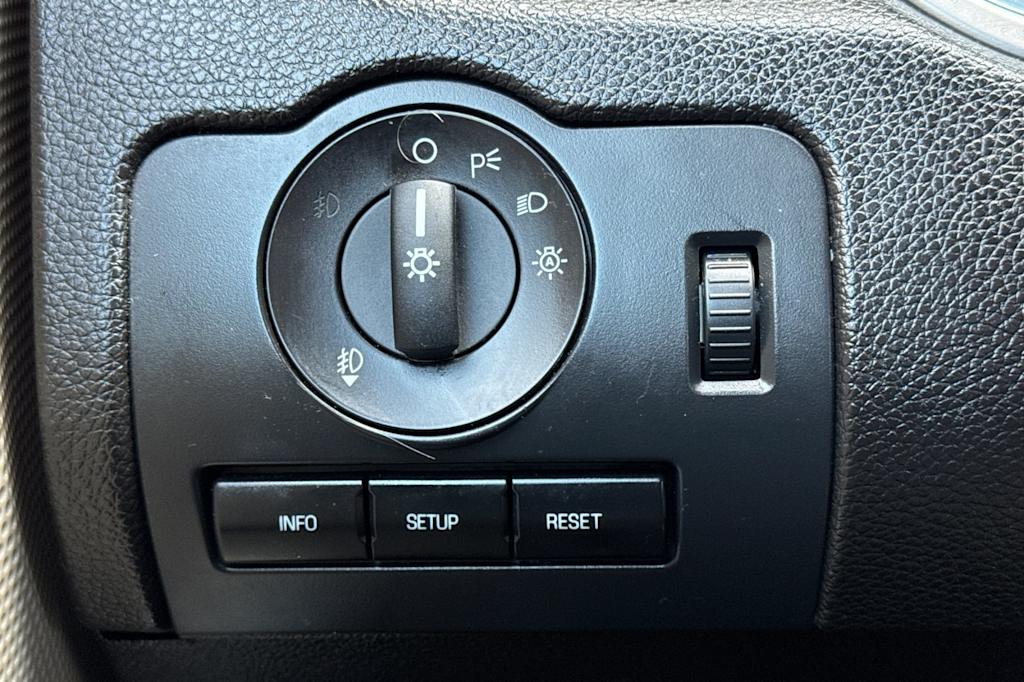 Thumbnail: 2010 Ford Mustang - 29