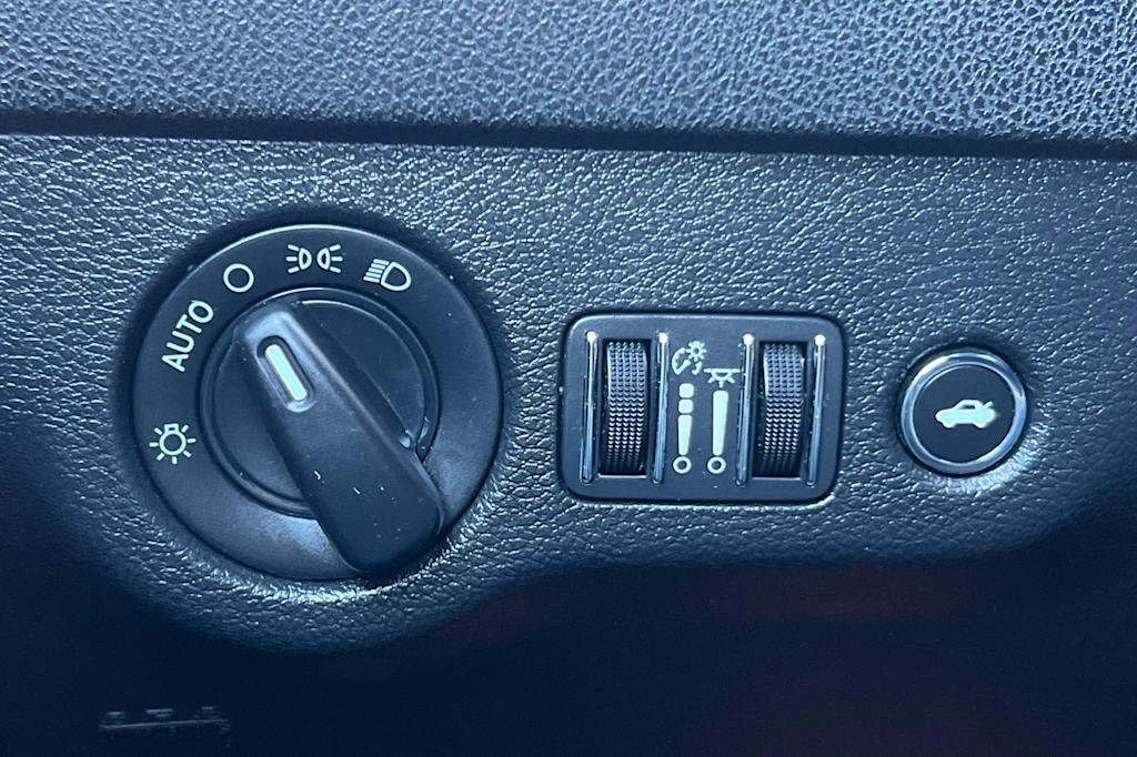 Thumbnail: 2020 Dodge Charger - 30