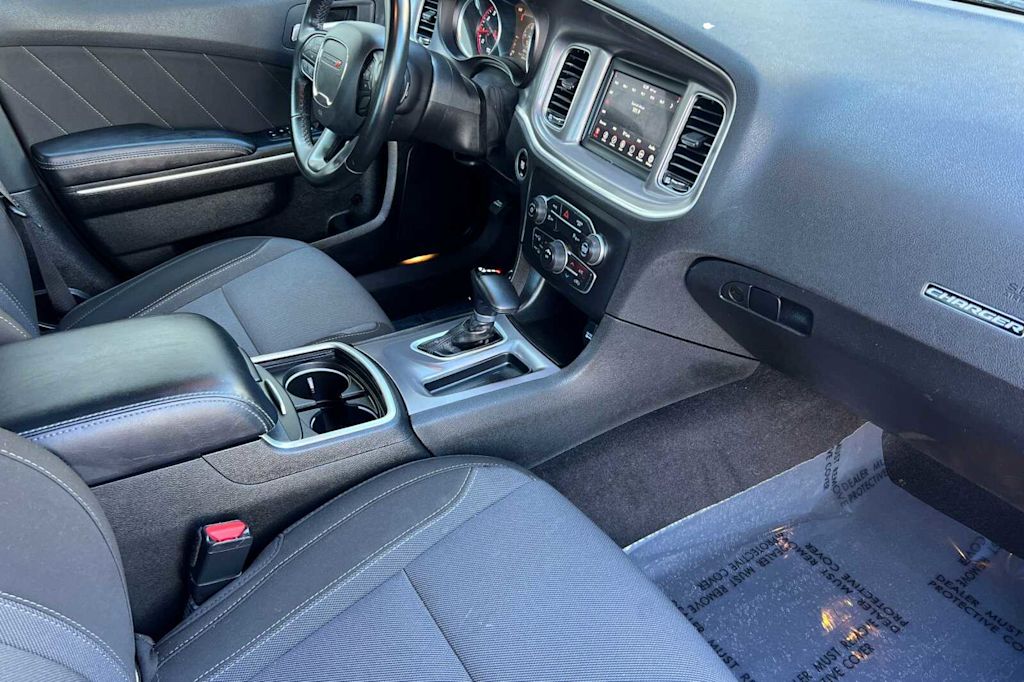 2022 Dodge Charger SXT 12