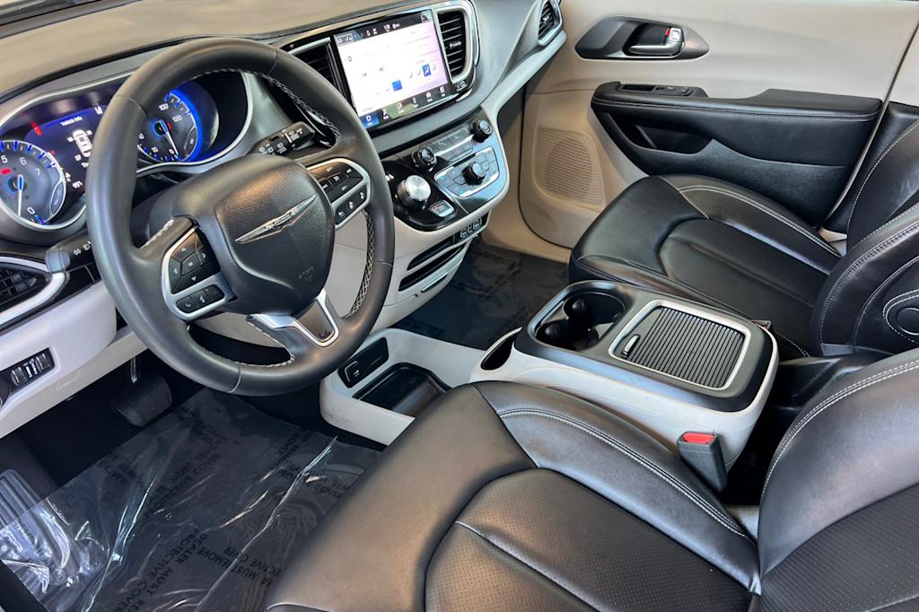 Thumbnail: 2024 Chrysler Pacifica - 9